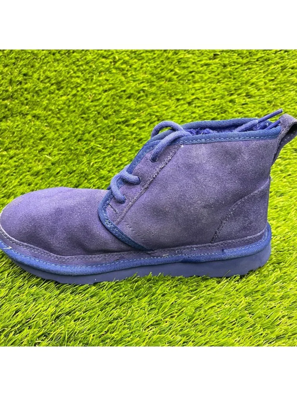 UGG Neumel Mid Girls Size 4Y  Vibrant Purple Violet Hue Leather Chukka Boots